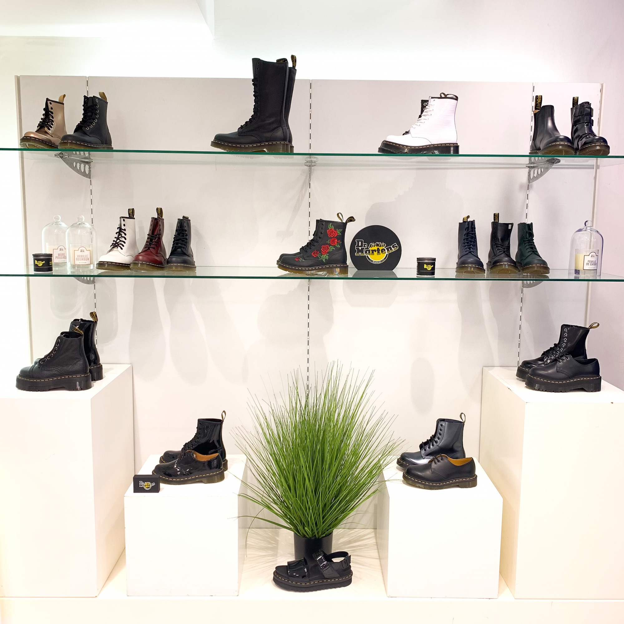 Poitiers le centre Retrouvez les DR MARTENS en boutique